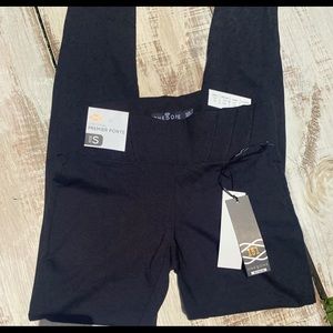 One 5 One Black Leggings